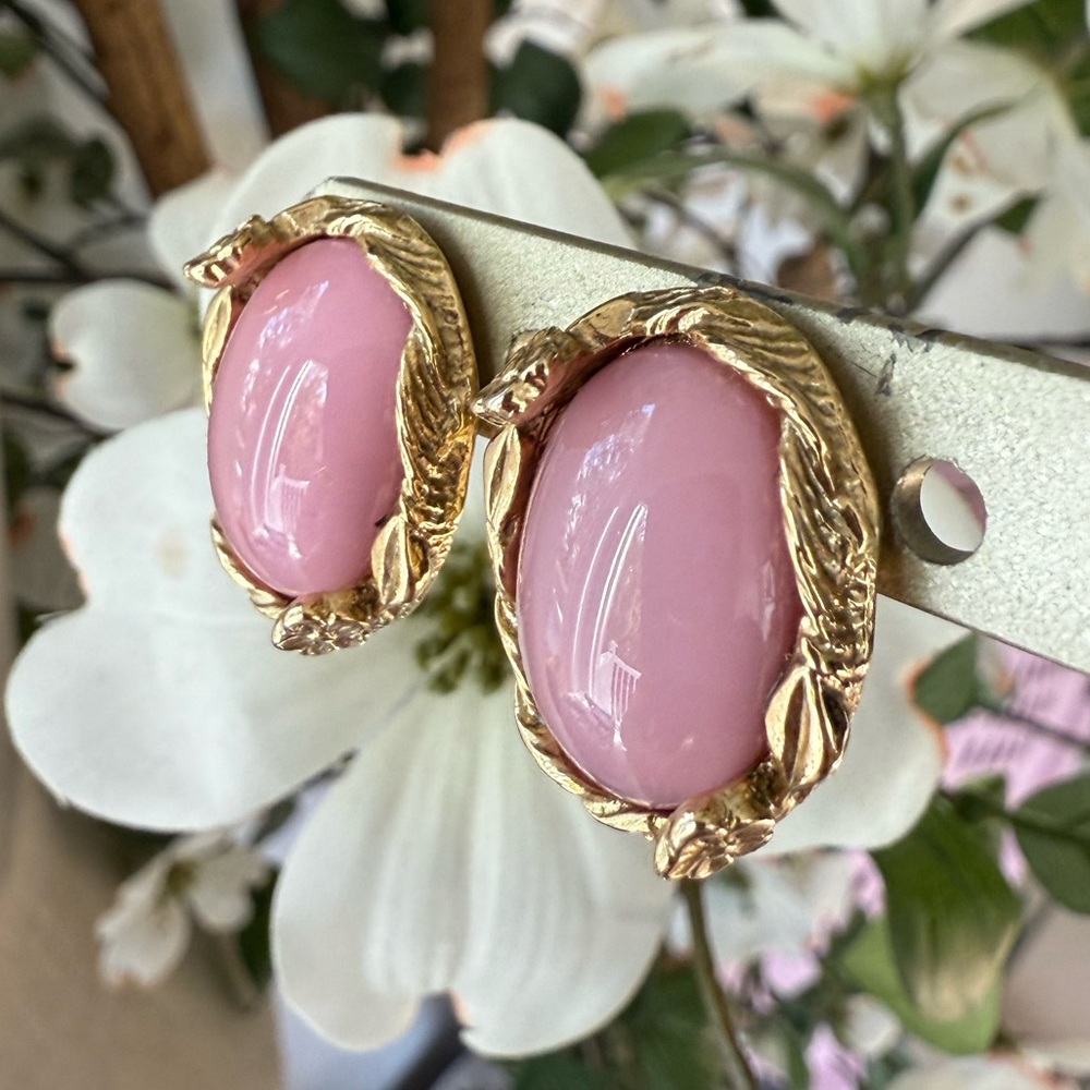 Vintage Elegant Pink Cabochon and Gold Earrings with Flower Accents
